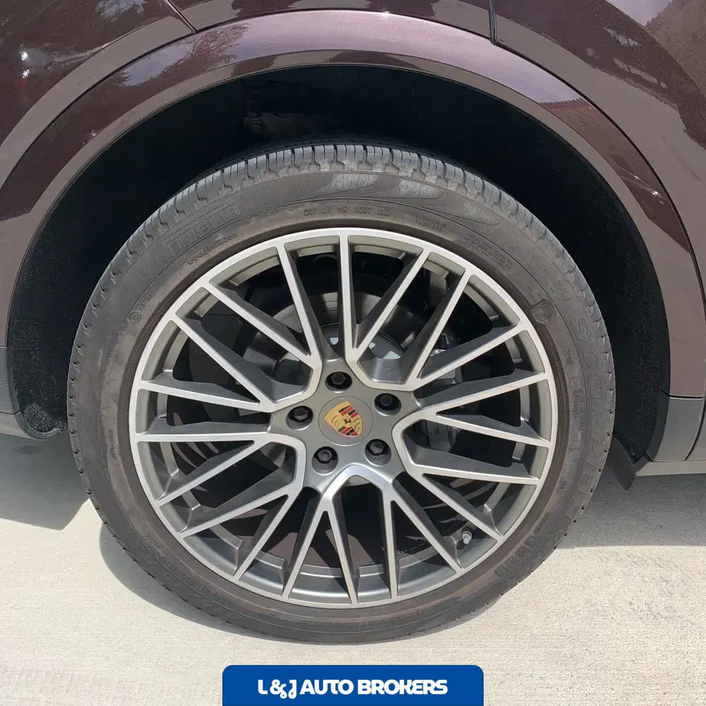 2022 Porsche Cayenne S Platinum Edition
