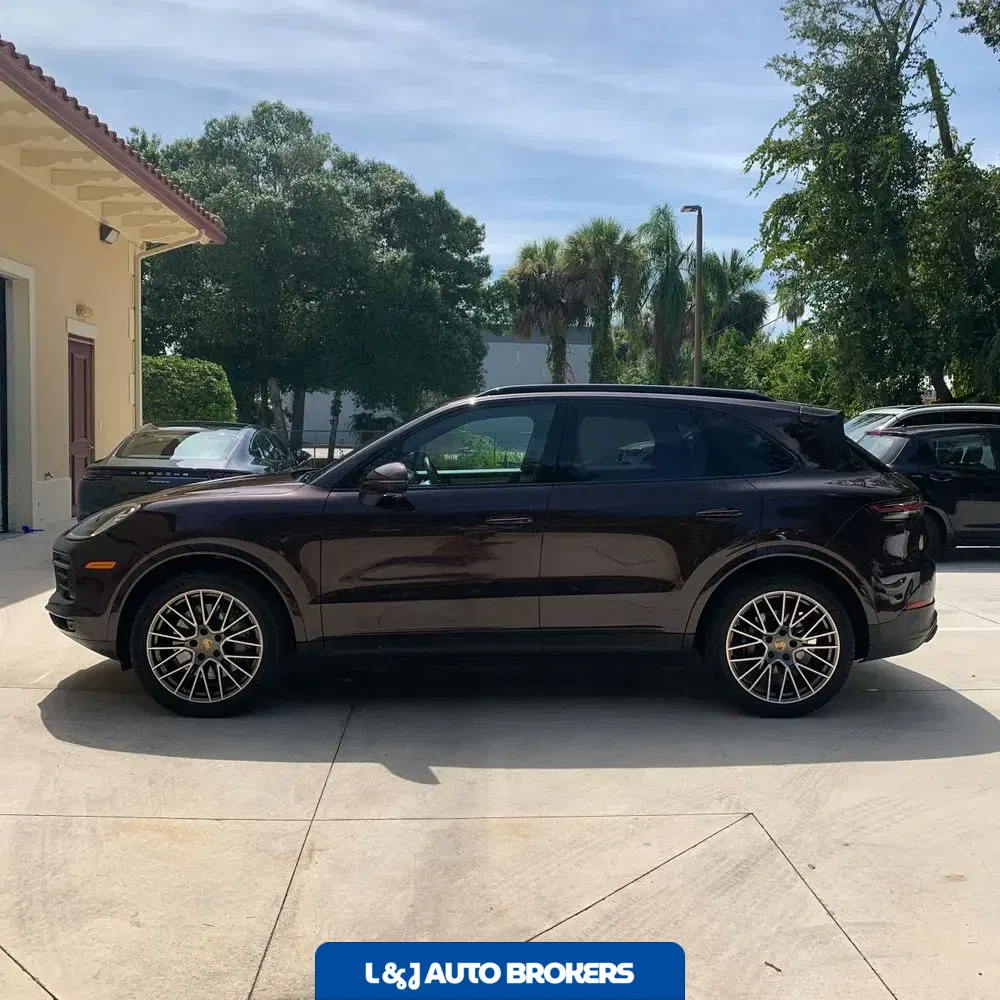 2022 Porsche Cayenne S Platinum Edition