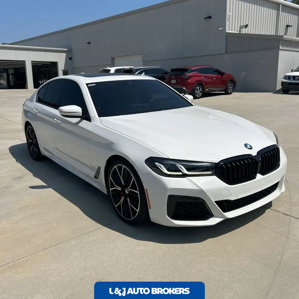 2021 BMW 5-Series M550xi
