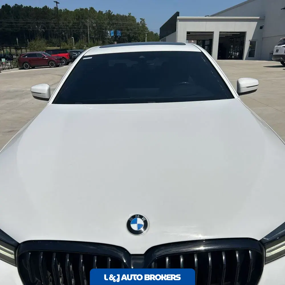 2021 BMW 5-Series M550xi