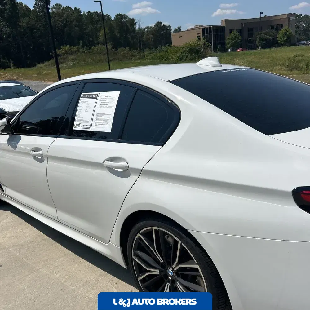 2021 BMW 5-Series M550xi