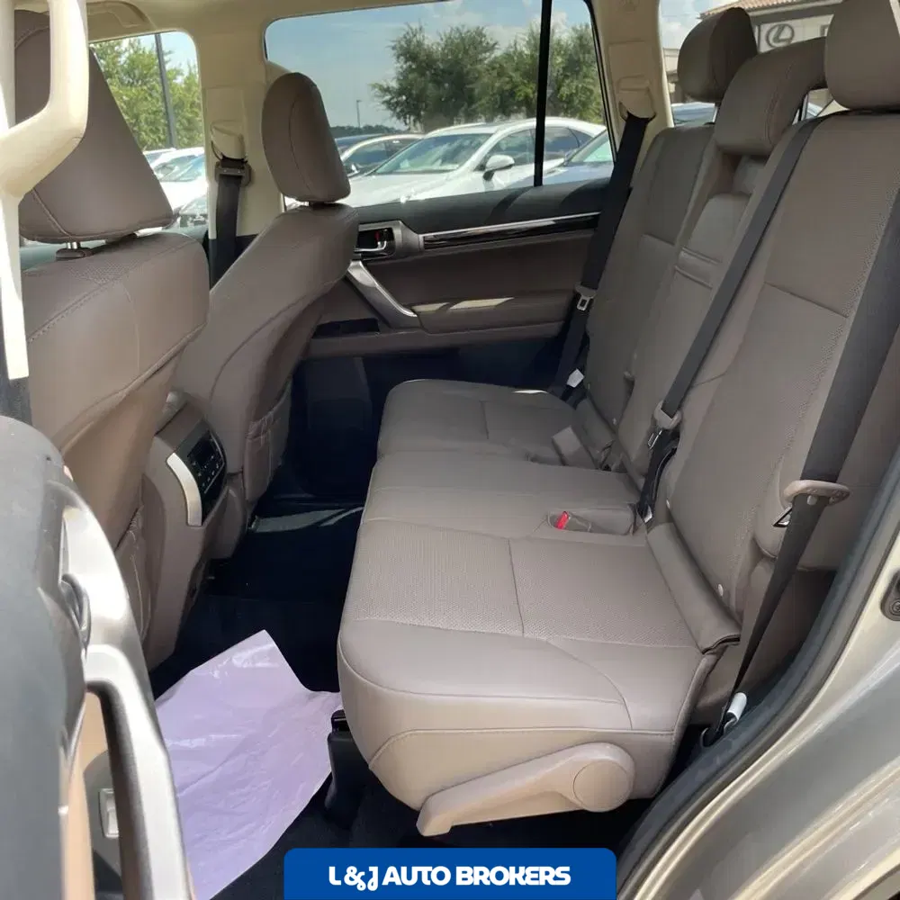 2023 Lexus GX 460 Base