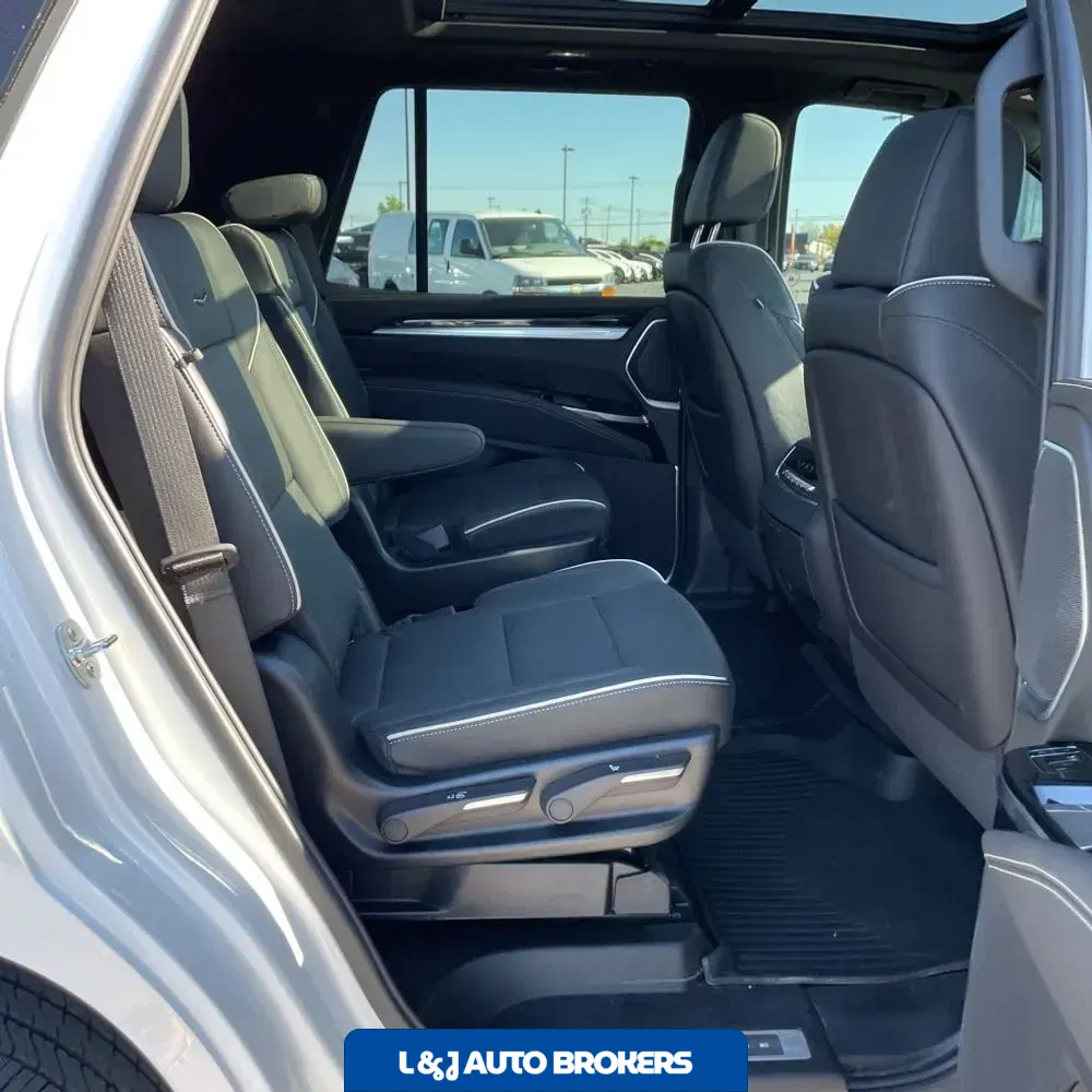 2025 Cadillac Escalade Sport