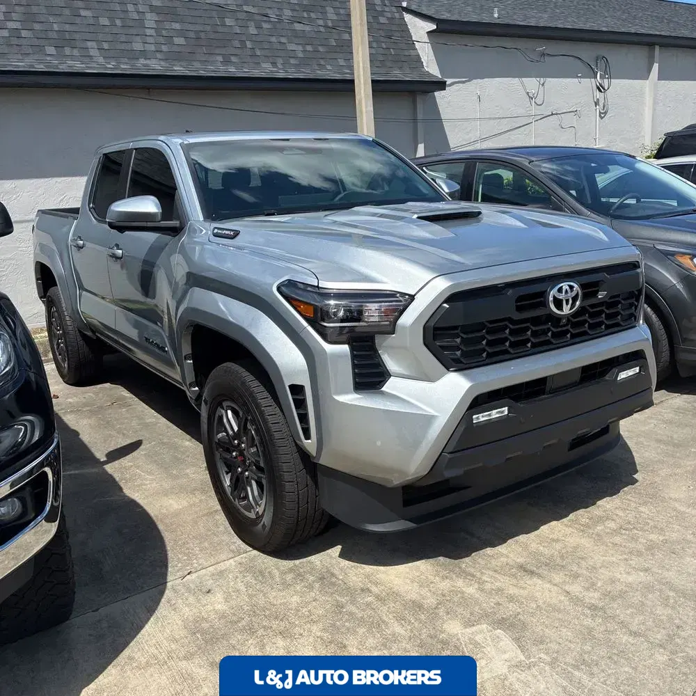 2025 Toyota Tacoma TRD Sport HV