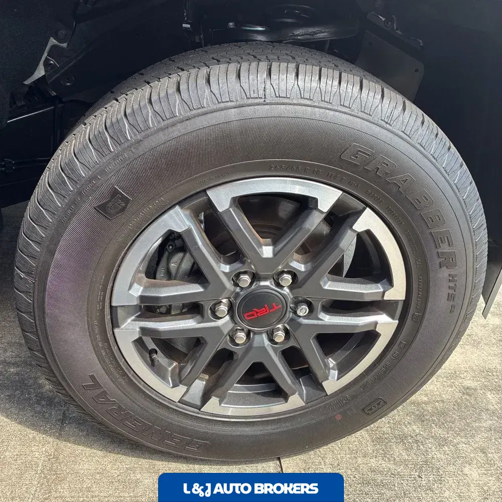 2025 Toyota Tacoma TRD Sport HV