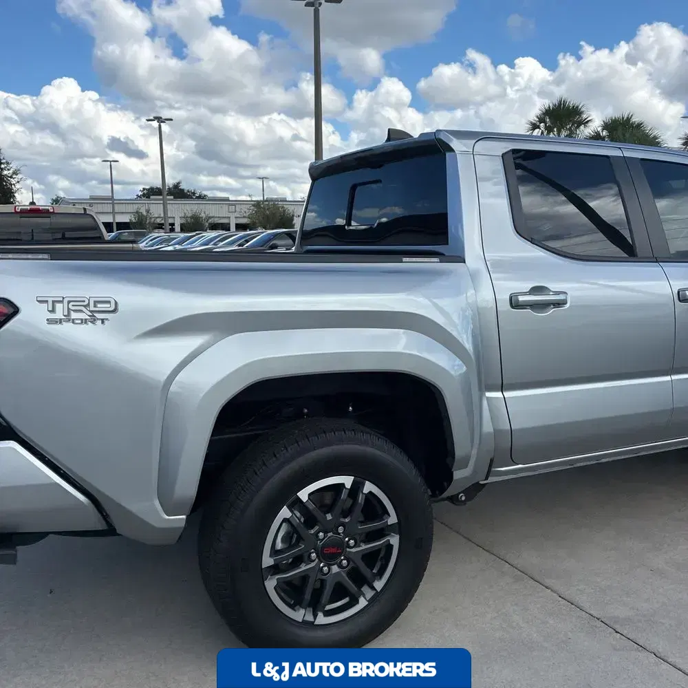 2025 Toyota Tacoma TRD Sport HV