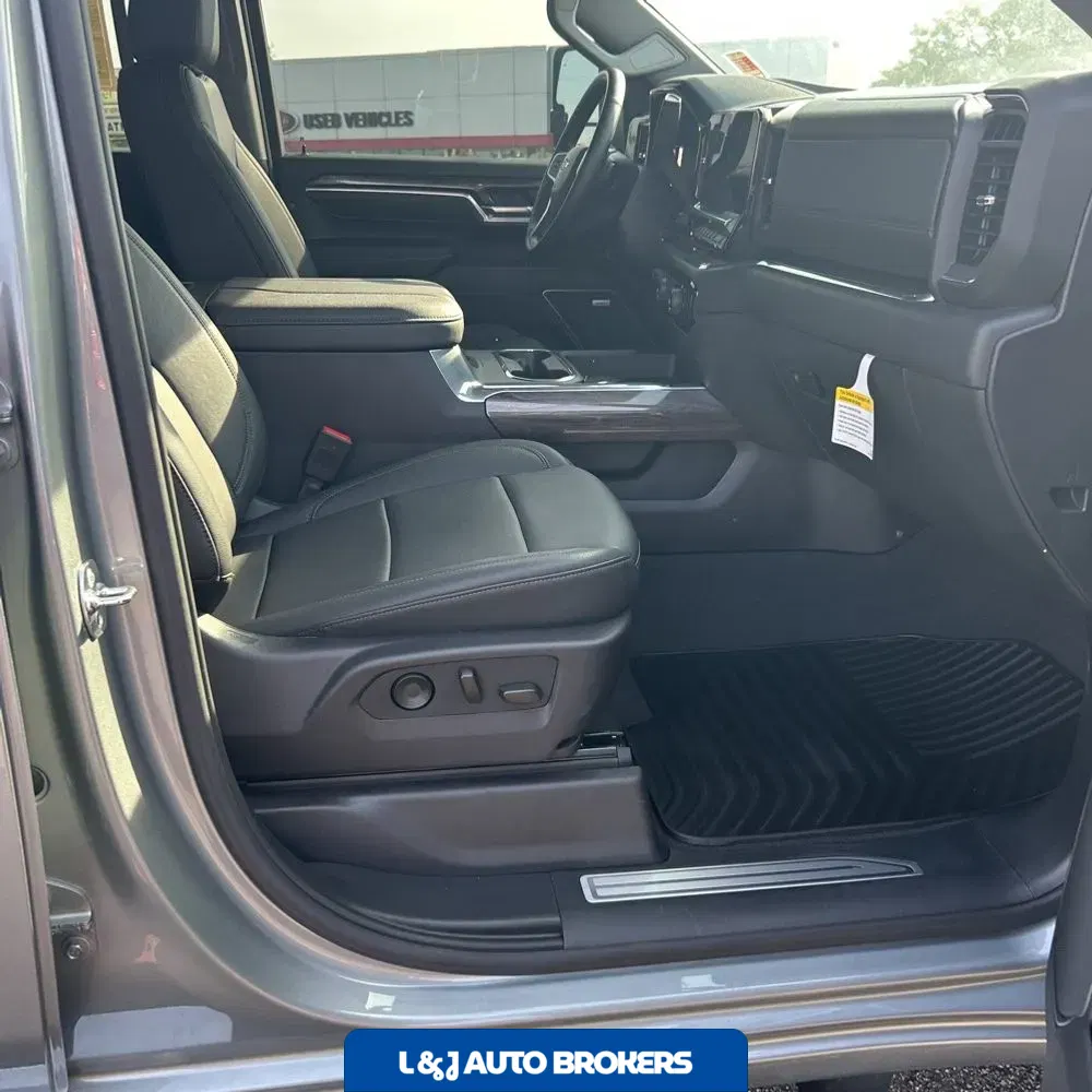2025 Chevrolet Silverado 3500HD LTZ