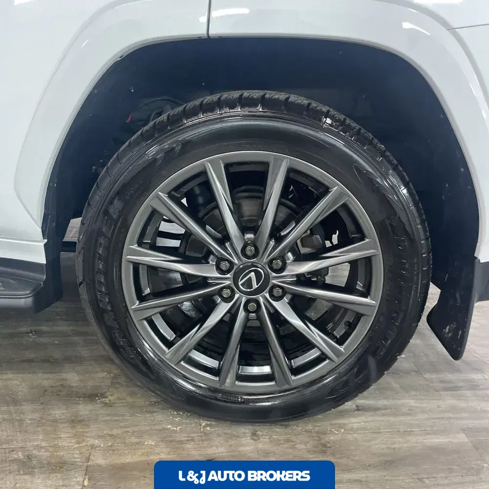 2024 Lexus LX 600 F SPORT Handling