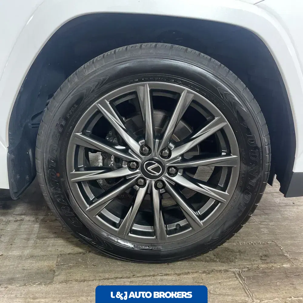 2024 Lexus LX 600 F SPORT Handling