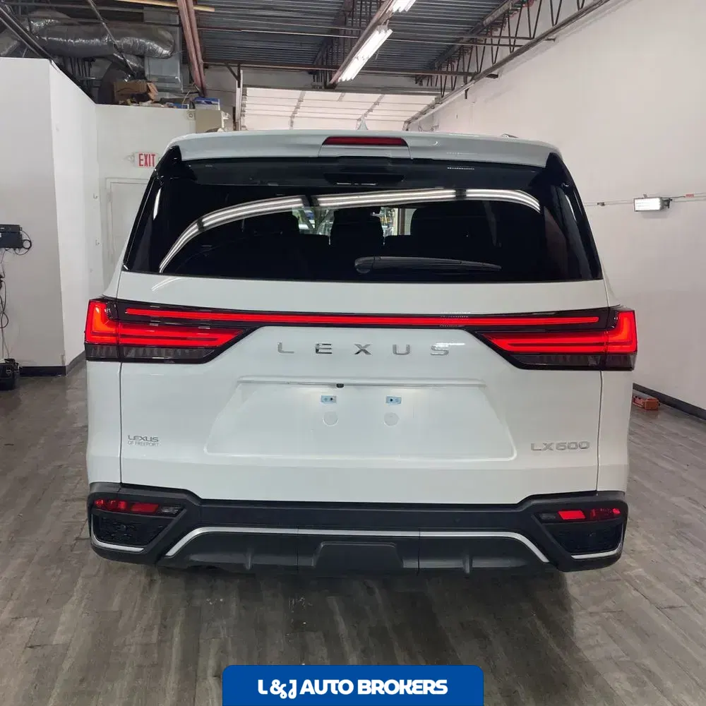 2024 Lexus LX 600 F SPORT Handling