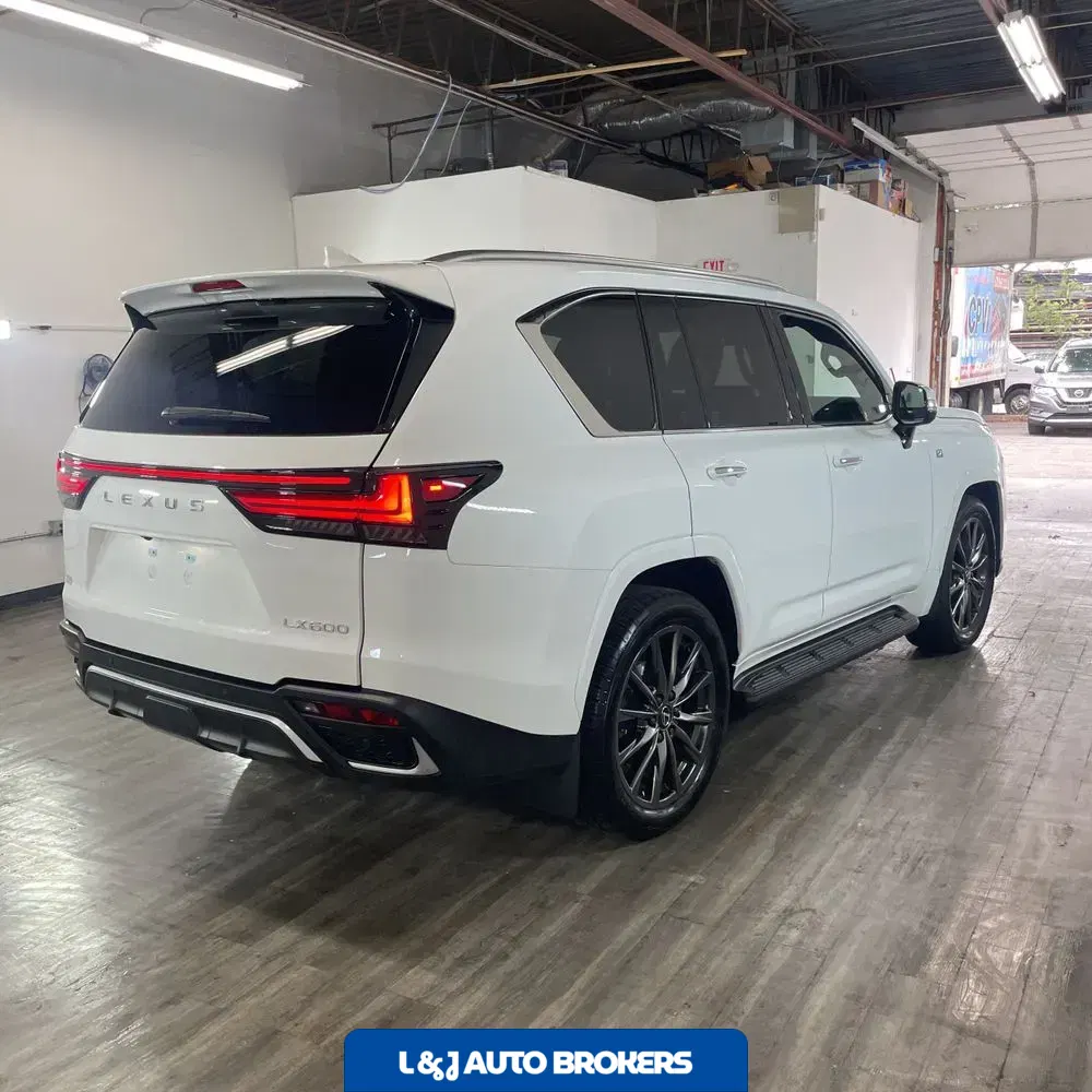 2024 Lexus LX 600 F SPORT Handling