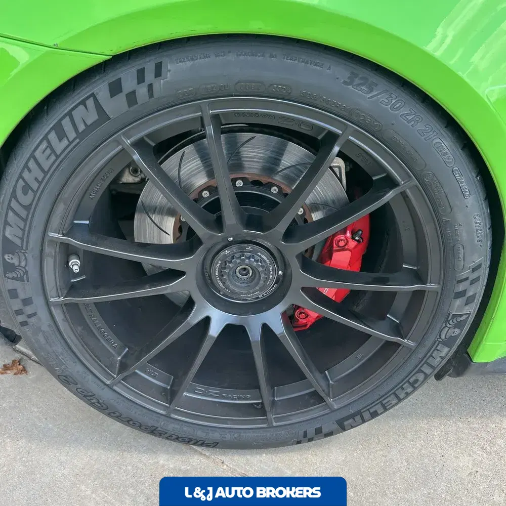 2019 Porsche 911 Carrera