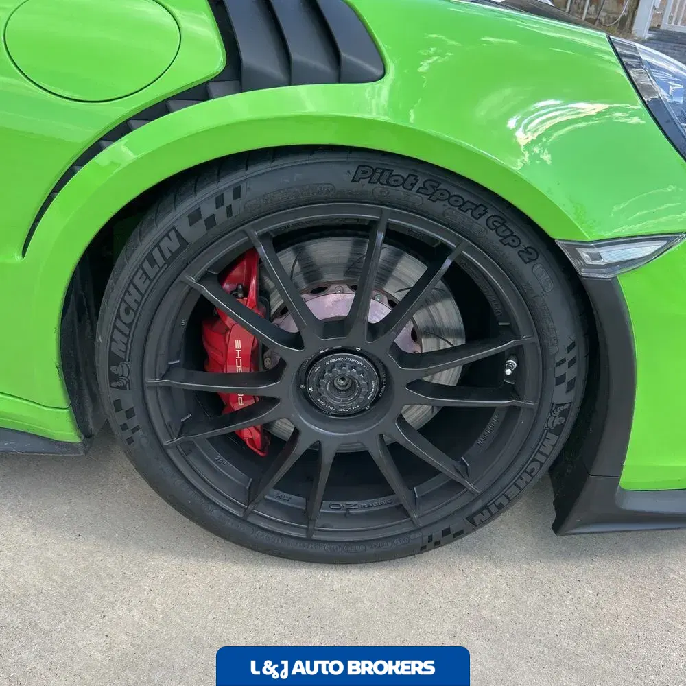 2019 Porsche 911 Carrera