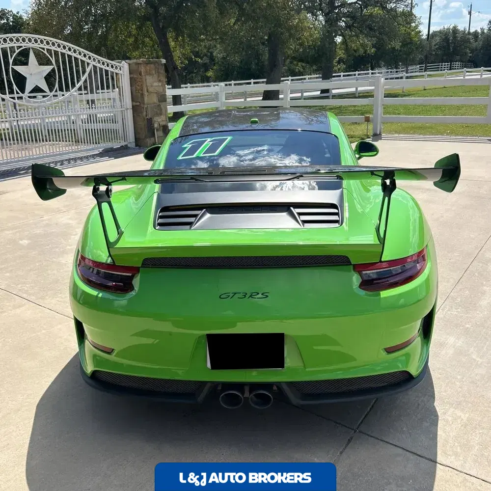 2019 Porsche 911 Carrera