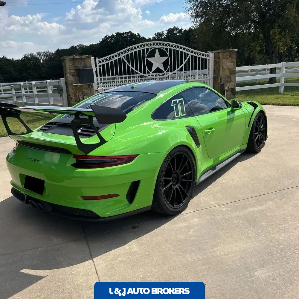 2019 Porsche 911 Carrera