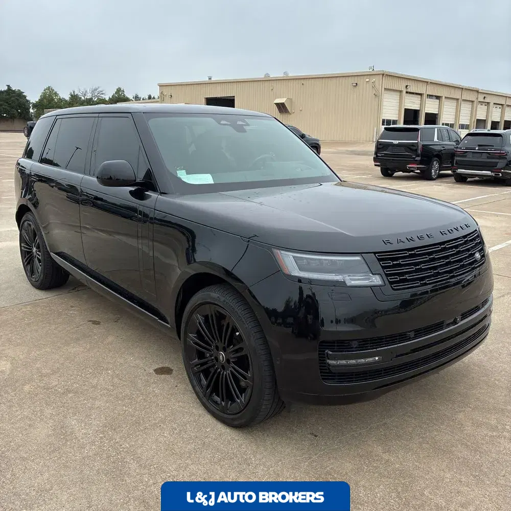 2025 Land Rover Range Rover SE P530