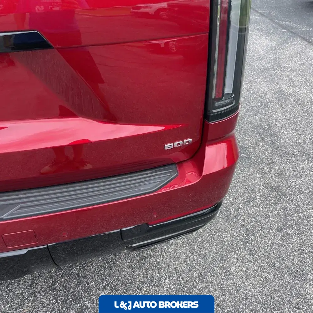 2025 Cadillac Escalade ESV Sport