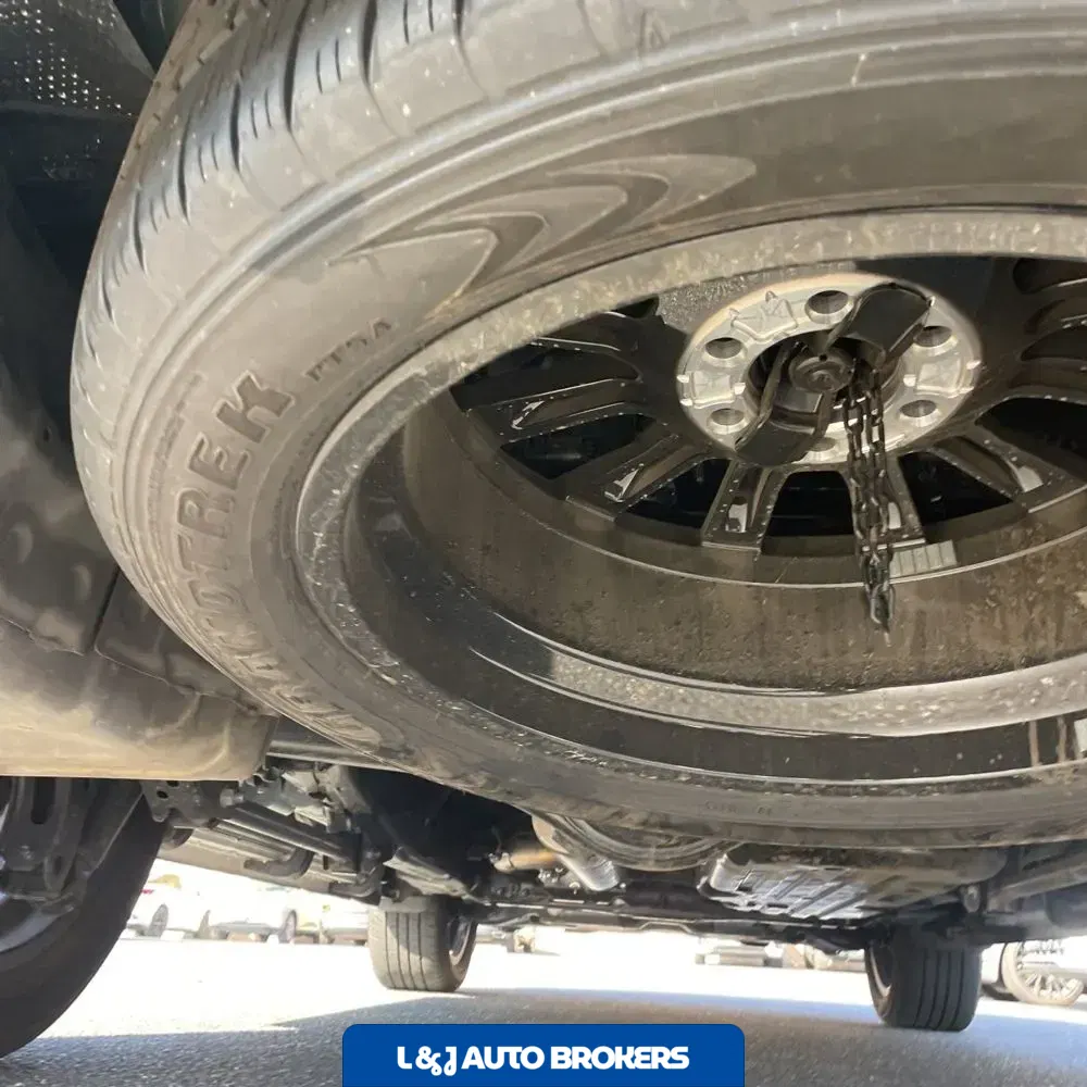 2023 Lexus LX 600 F SPORT Handling