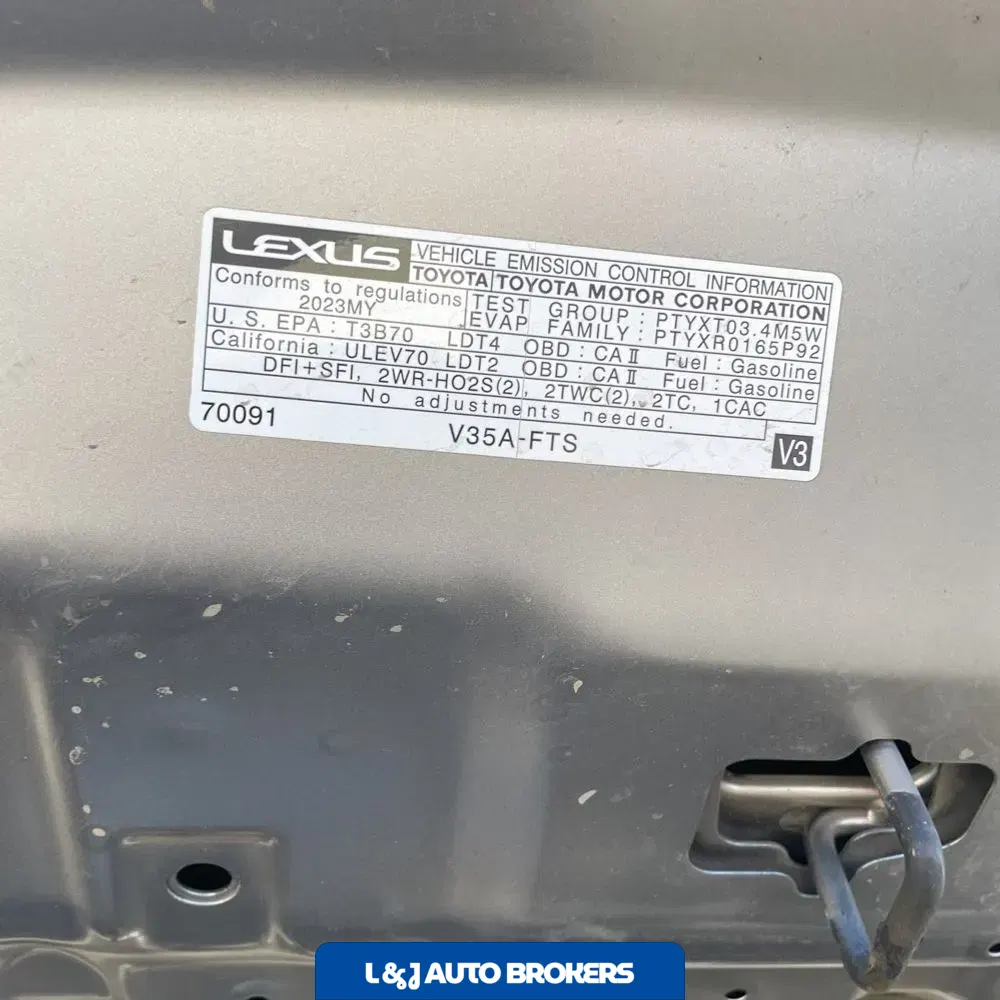 2023 Lexus LX 600 F SPORT Handling