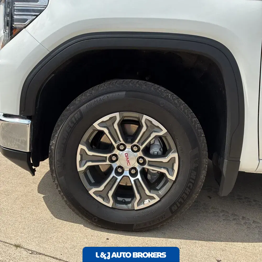 2025 GMC Sierra 1500 SLT