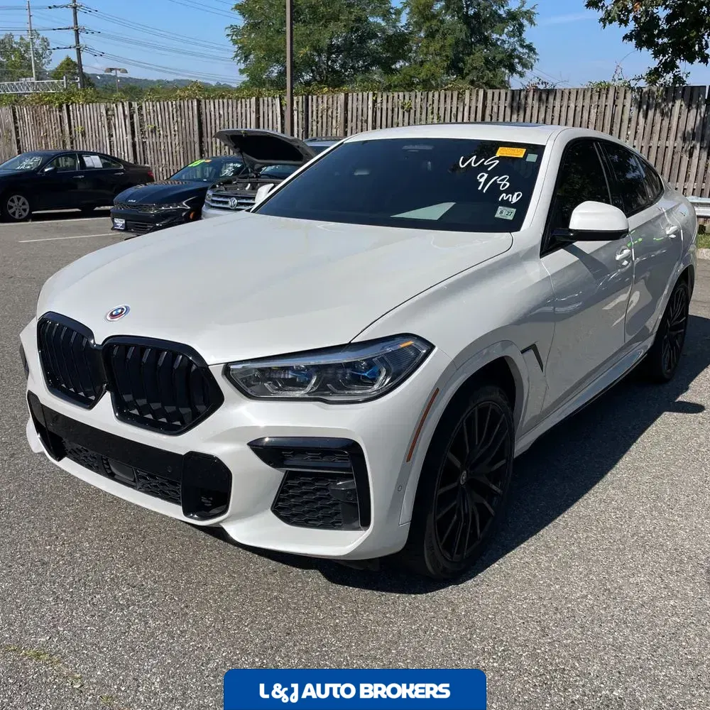 2023 BMW X6 M50i