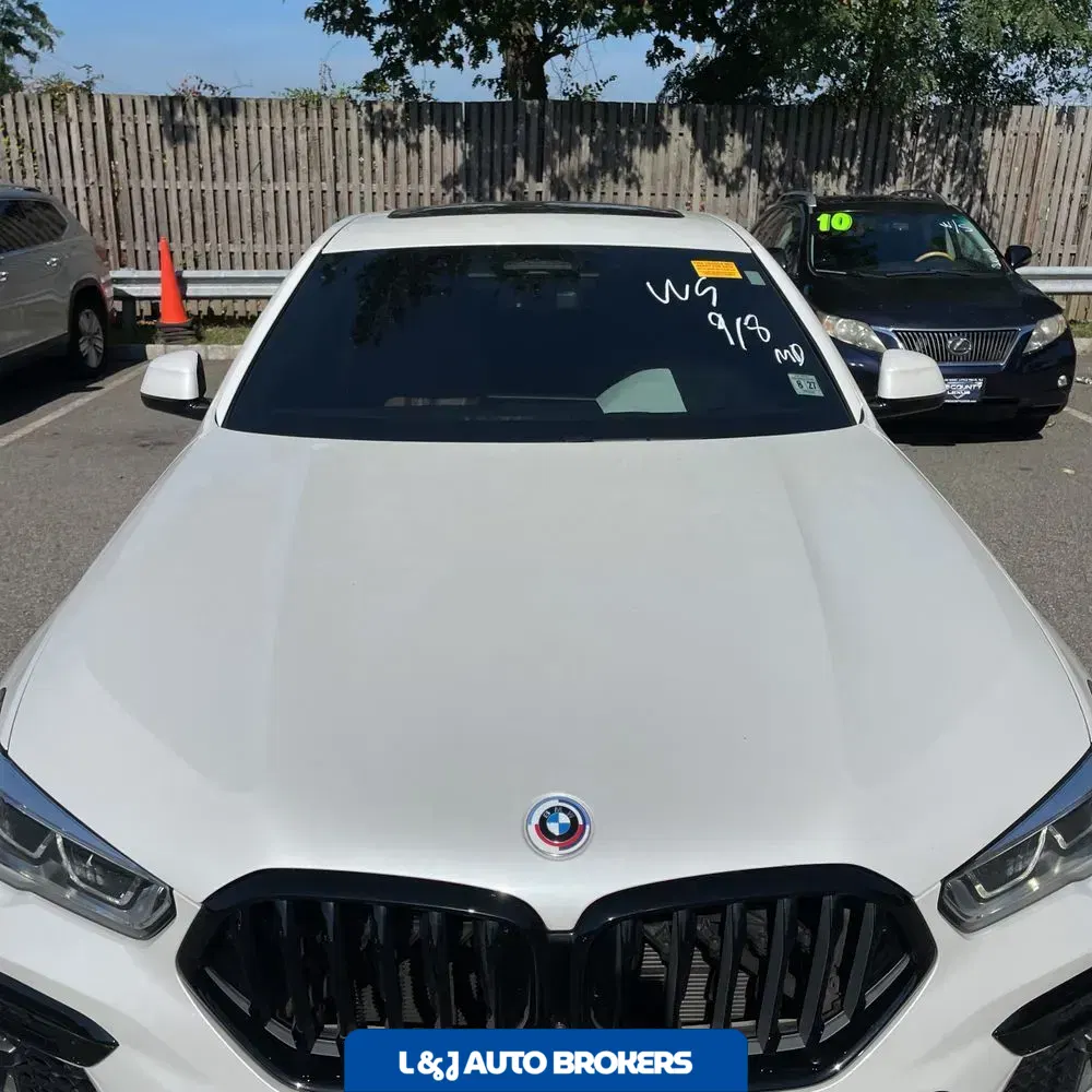 2023 BMW X6 M50i