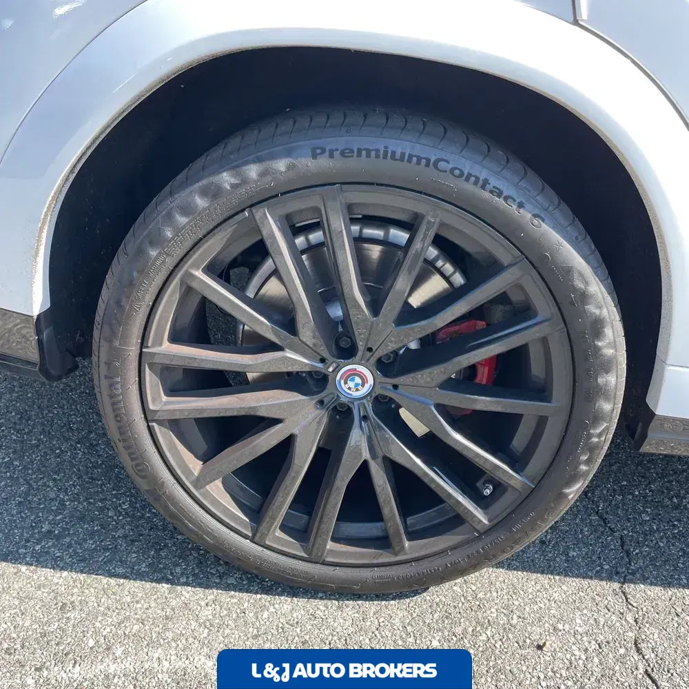 2023 BMW X6 M50i