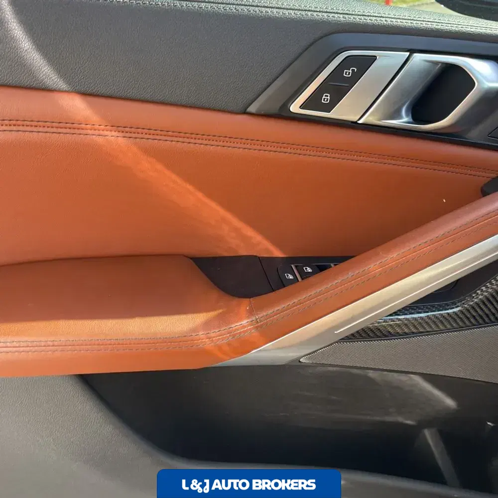 2023 BMW X6 M50i