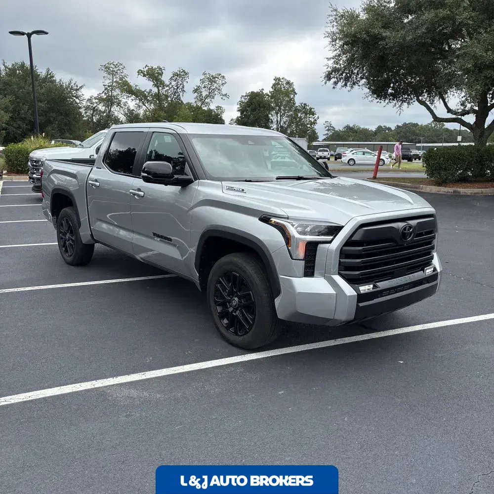 2025 Toyota Tundra Limited HV