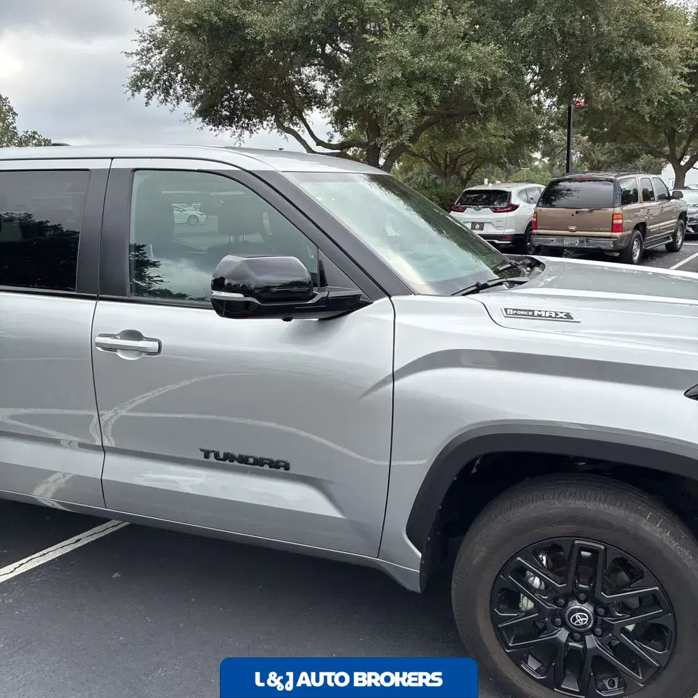 2025 Toyota Tundra Limited HV