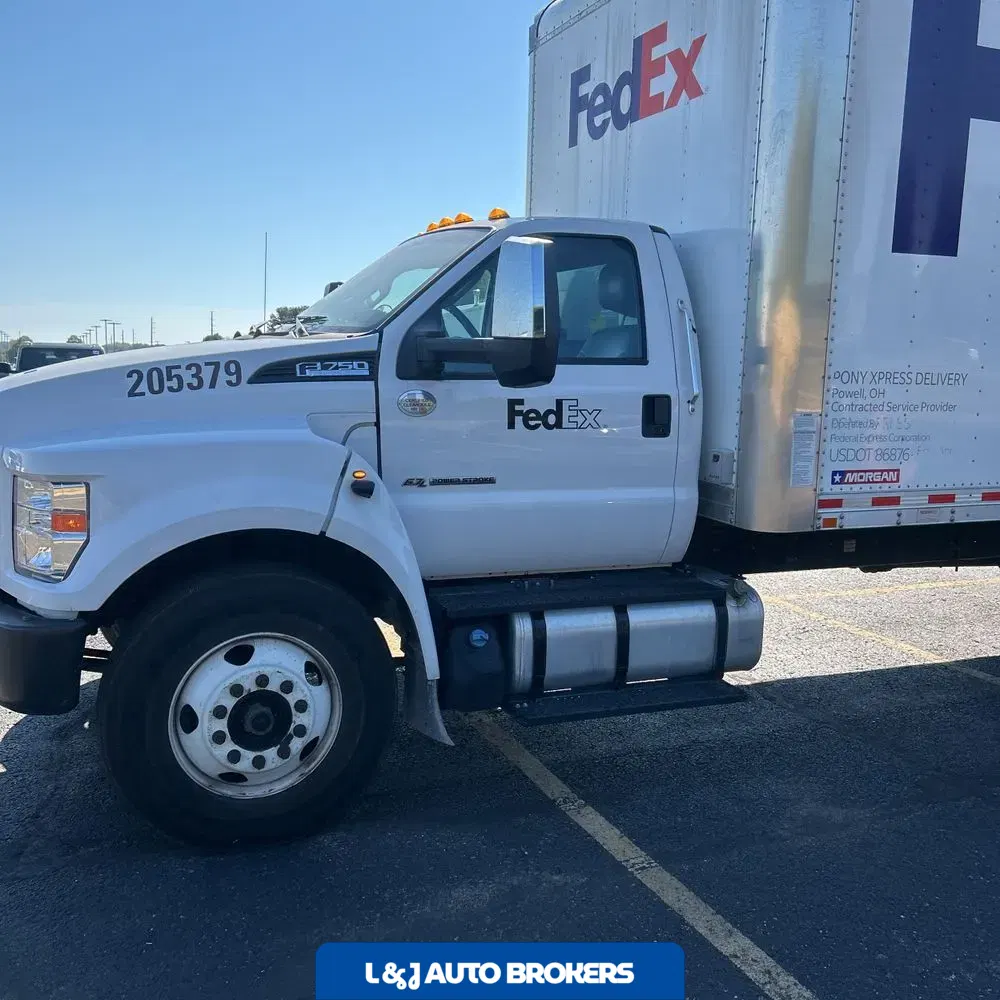 2022 Ford Commercial CA84-207 CONV CAB  TRUCK 4X2 6.7L