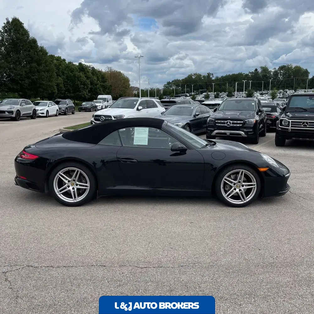 2017 Porsche 911 Carrera