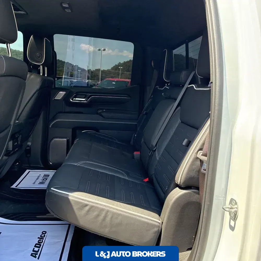 2024 GMC Sierra 1500 AT4X
