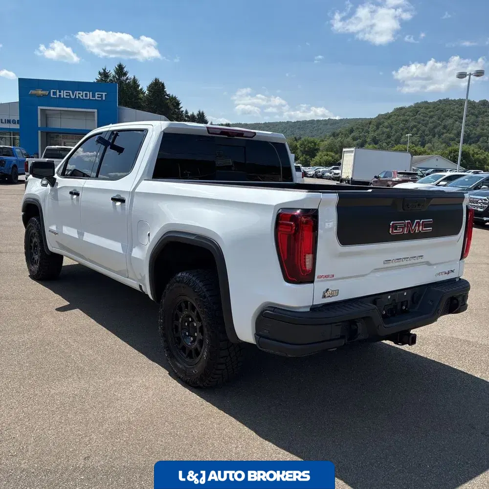 2024 GMC Sierra 1500 AT4X