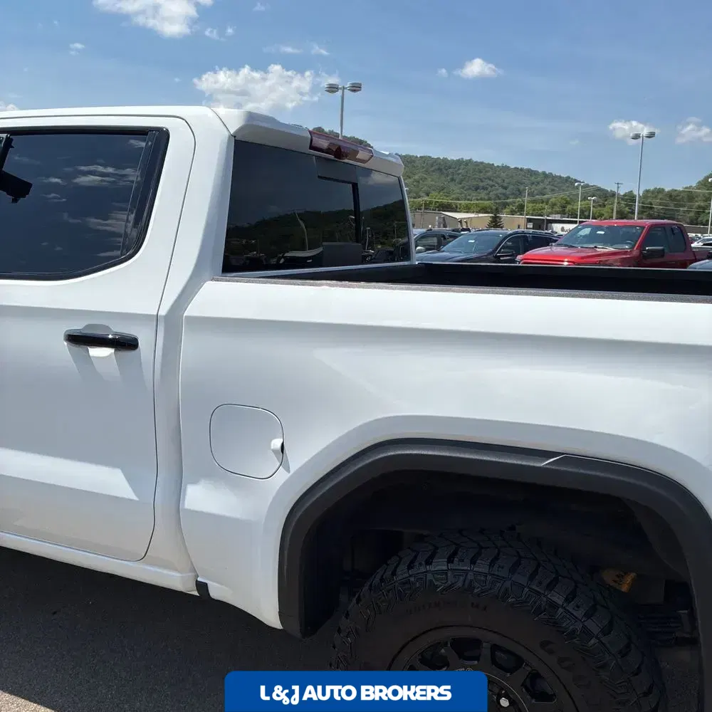 2024 GMC Sierra 1500 AT4X