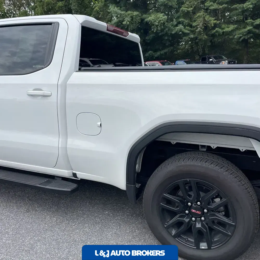 2025 GMC Sierra 1500 Elevation