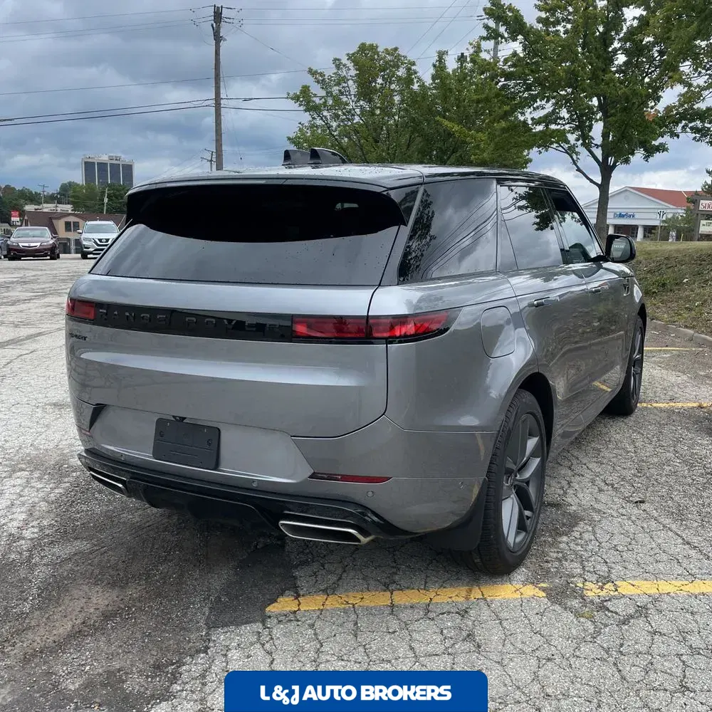 2025 Land Rover Range Rover Sport Dynamic SE P400