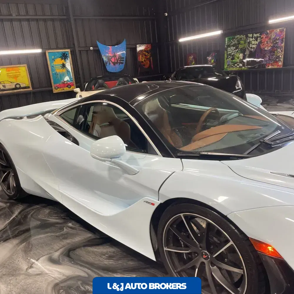 2018 McLaren 720S Base