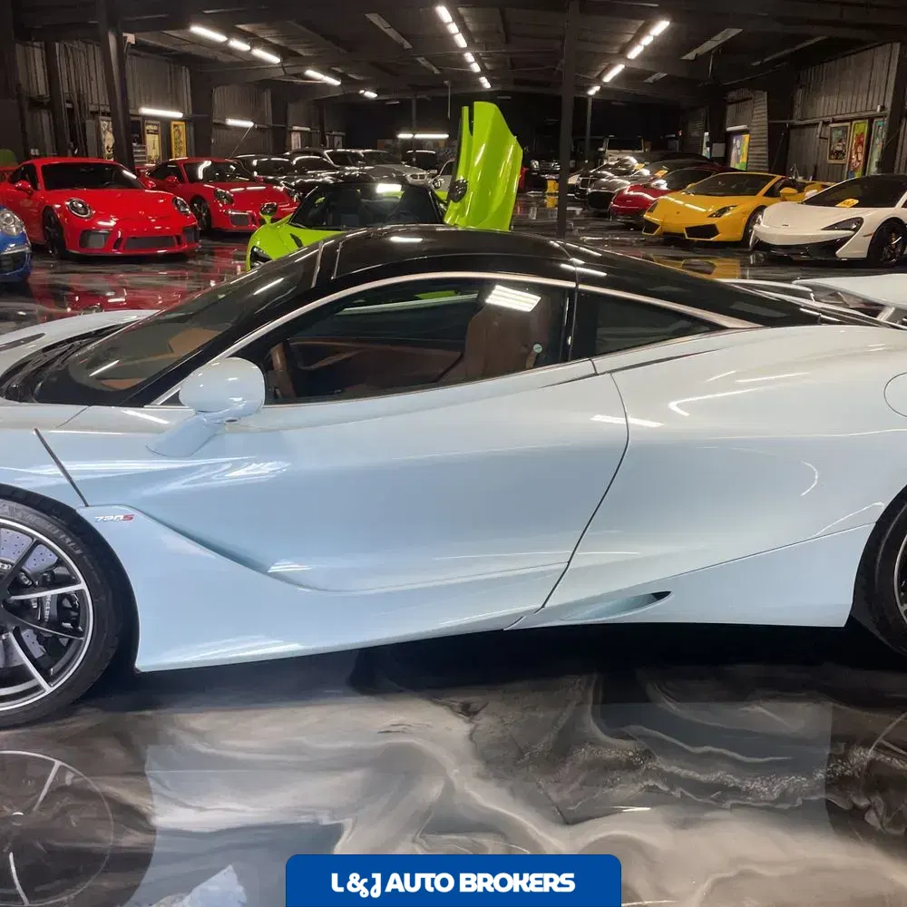2018 McLaren 720S Base