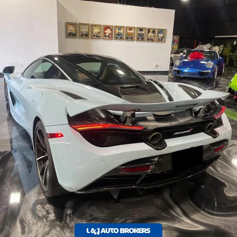 2018 McLaren 720S Base