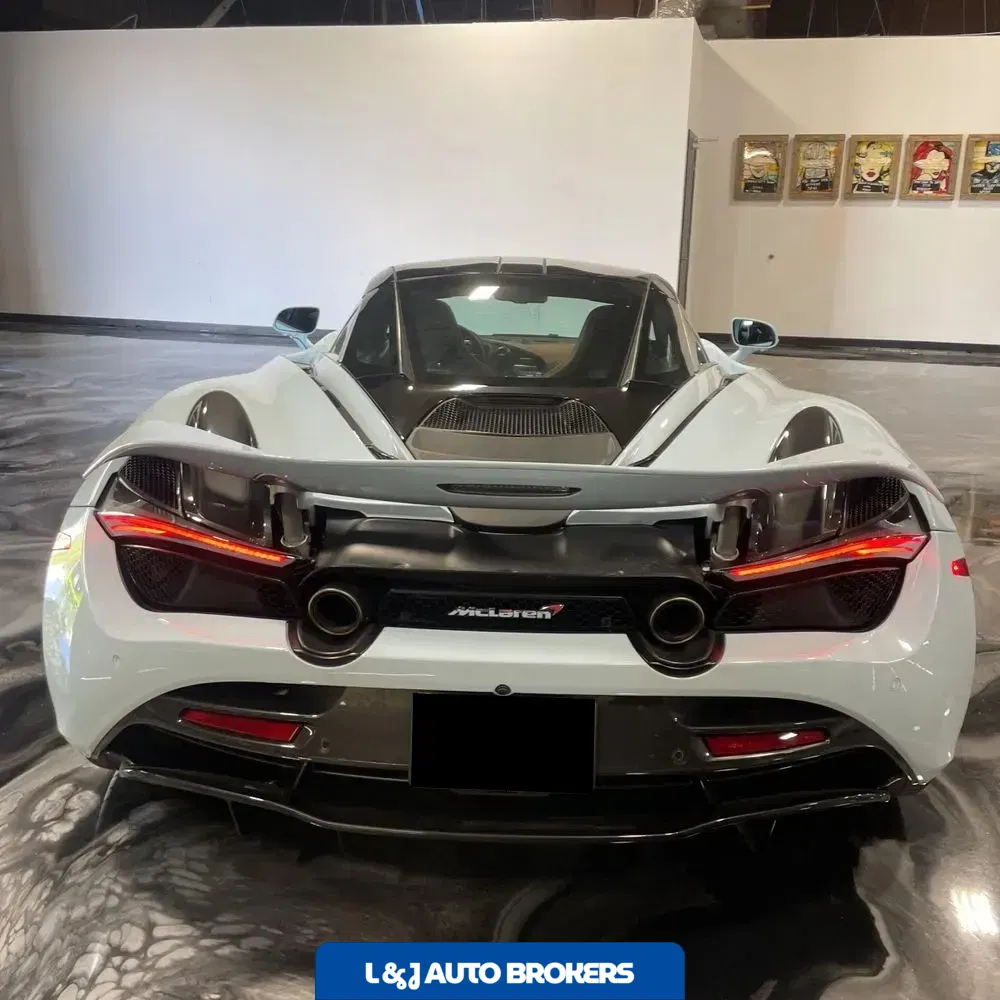 2018 McLaren 720S Base