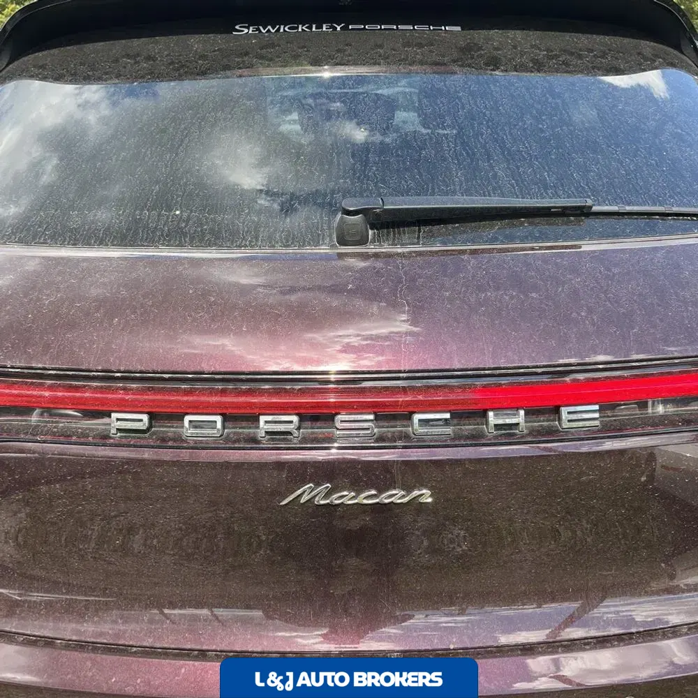 2025 Porsche Macan Base