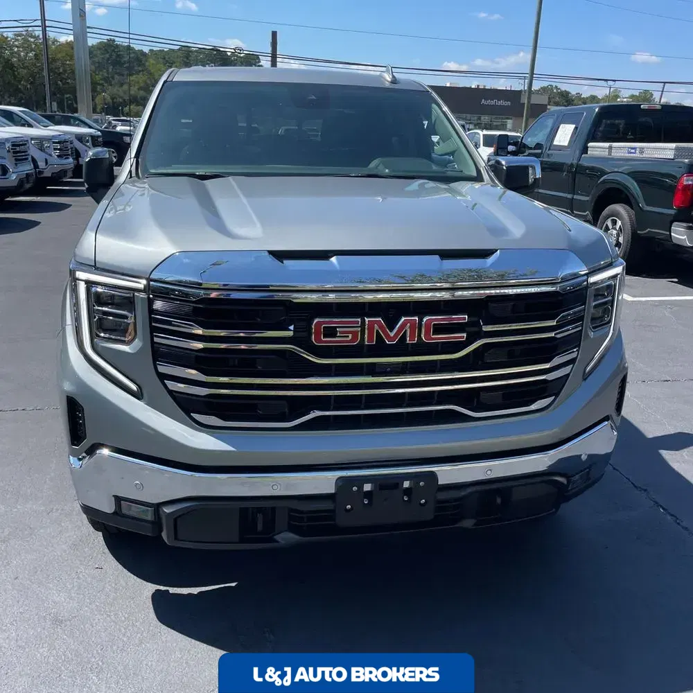 2025 GMC Sierra 1500 SLT