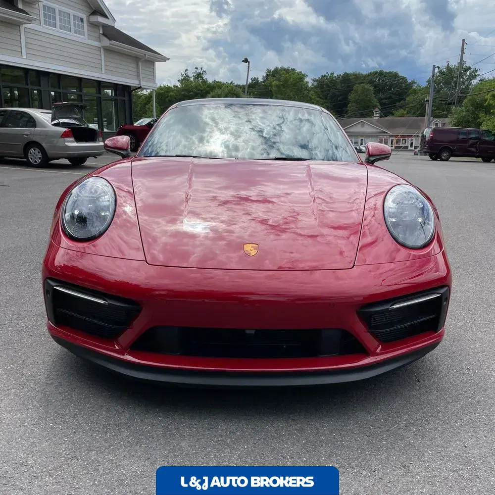 2022 Porsche 911 Carrera 4 GTS
