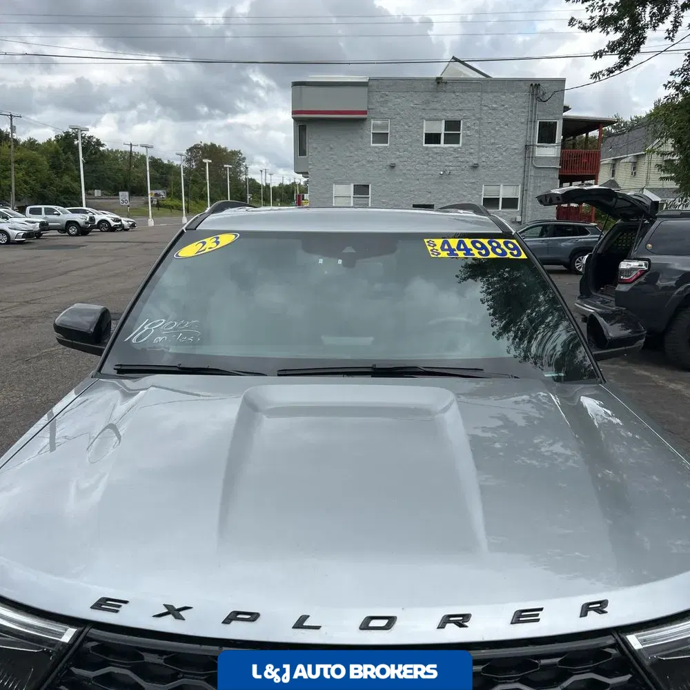 2023 Ford Explorer ST