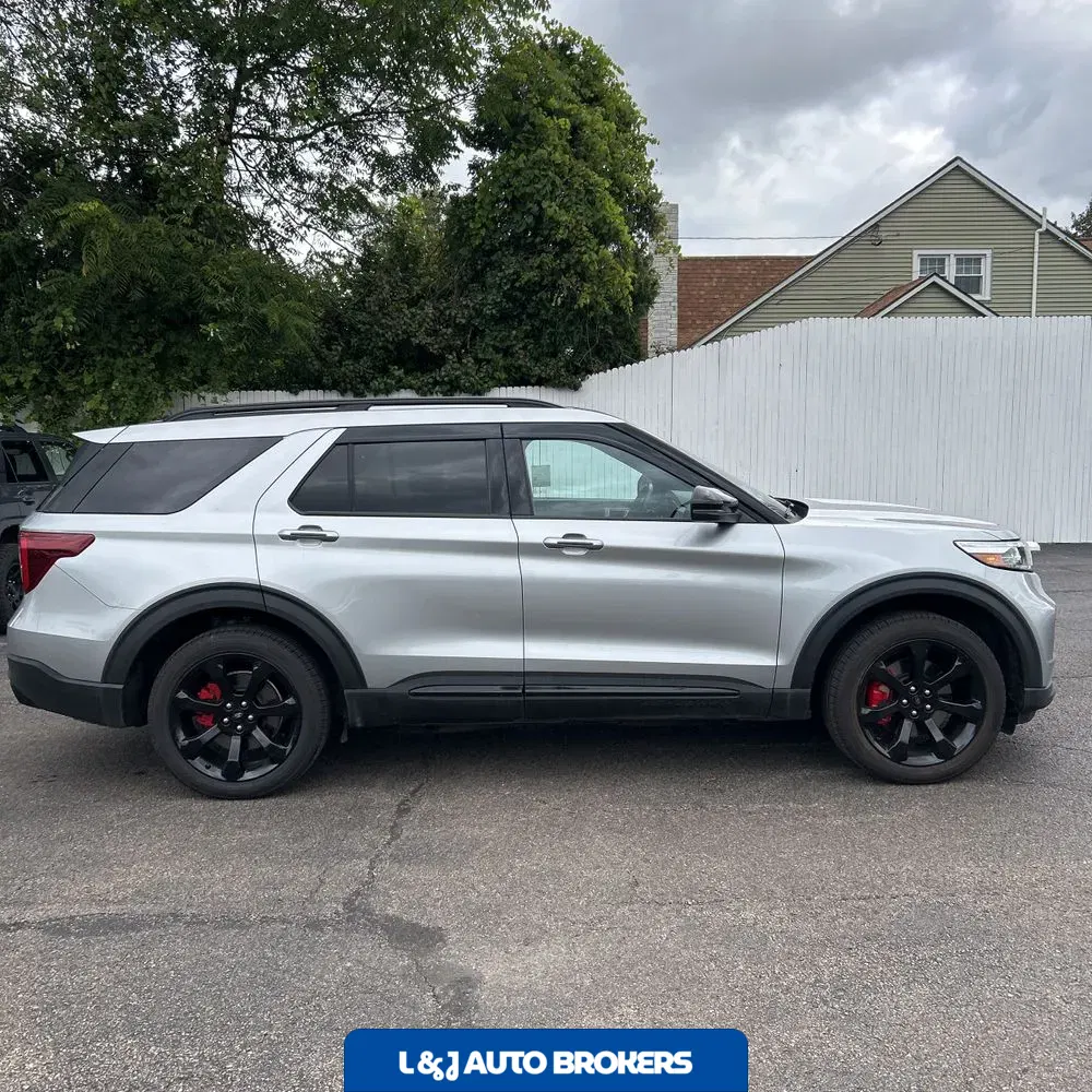 2023 Ford Explorer ST
