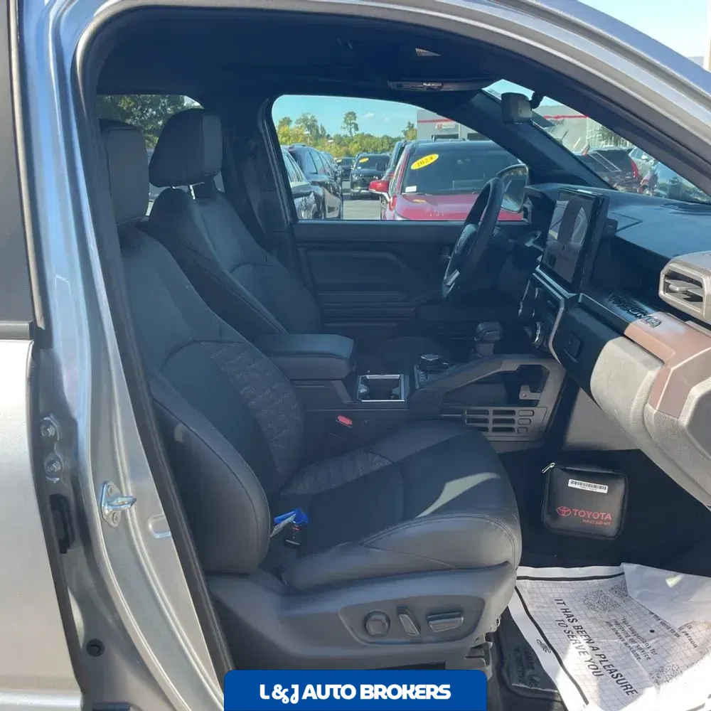 2024 Toyota Tacoma TRD Off-Road HV