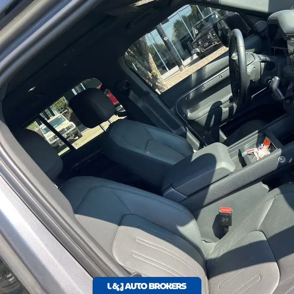 2024 Land Rover Defender 110 P400 X