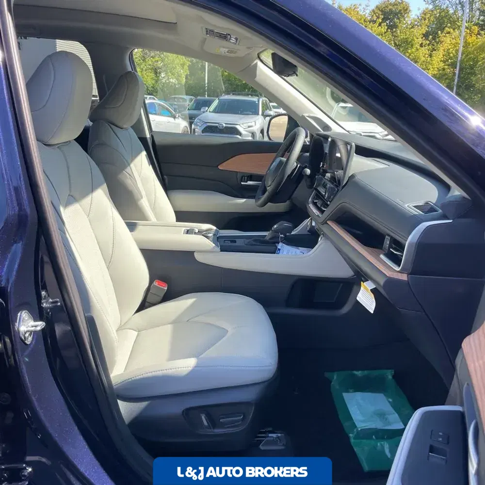 2025 Toyota Grand Highlander Platinum