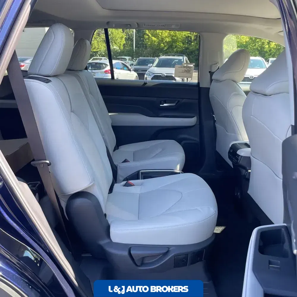 2025 Toyota Grand Highlander Platinum